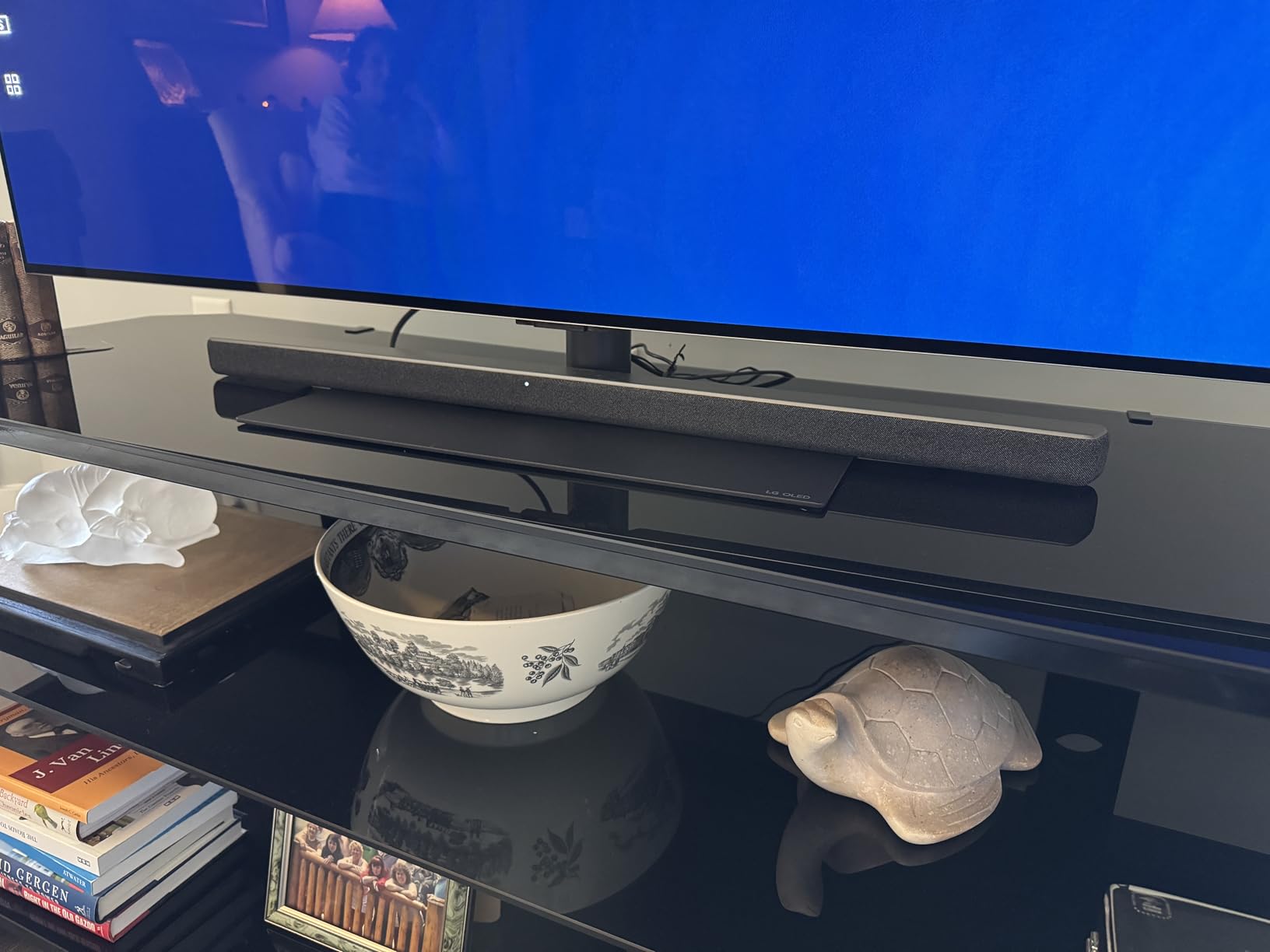 Philips B6309 2.1 Channel Soundbar with Wireless Subwoofer - Bluetooth, HDMI eARC, Dolby Atmos, DTS Virtual:X, 320W Max Power, Dark Grey customer photo 2