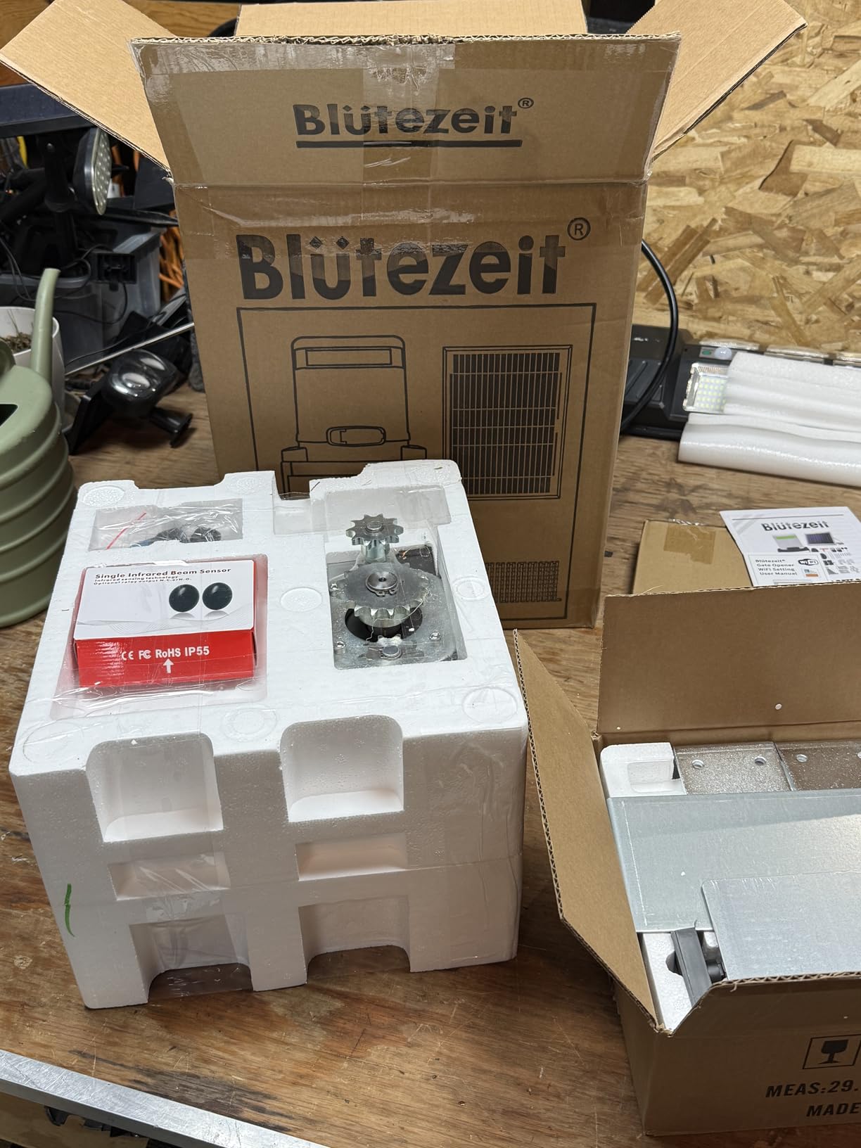 Blutezeit 1400lb Solar Sliding Gate Opener, Automatic Chain Drive Gate Motor with WiFi Control | Backup Battery | IR Sensor & 2 Remotes for Driveway Gates (Solar Panel Included) customer photo 1