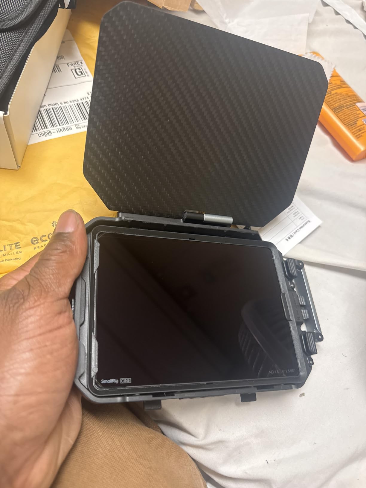K&F CONCEPT Matte Box with Carbon Fiber Top Flag, with 5pcs Adapter Rings | DSLR Camera Matte Box with Carbon Fiber Top Flag, with 67/72/77/82/95mm Adapter Rings-FM702 customer photo 2