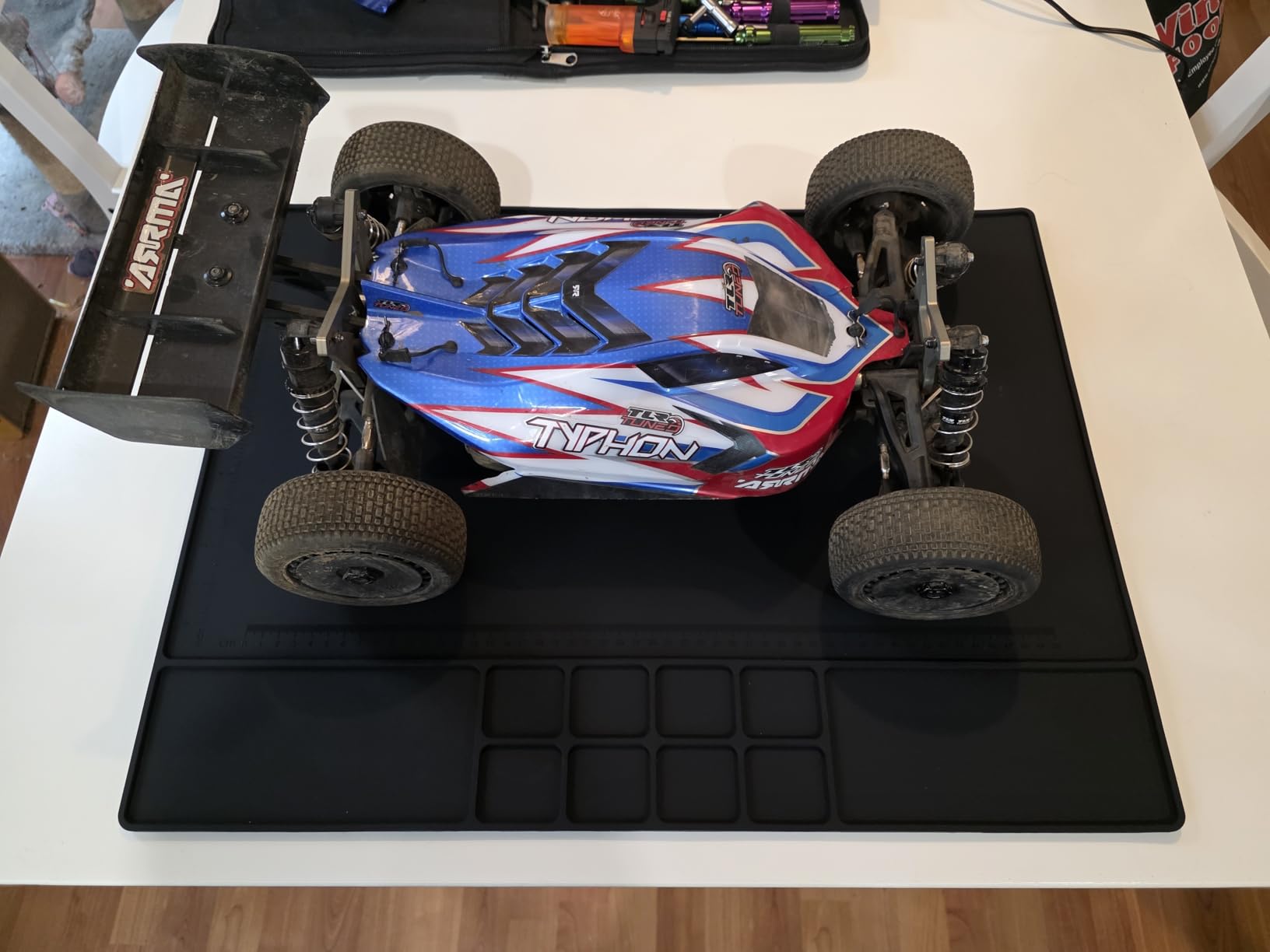 INJORA RC Silicone Pit Mat Work Mat for RC Car Upgrade (600x450mm) customer photo 2