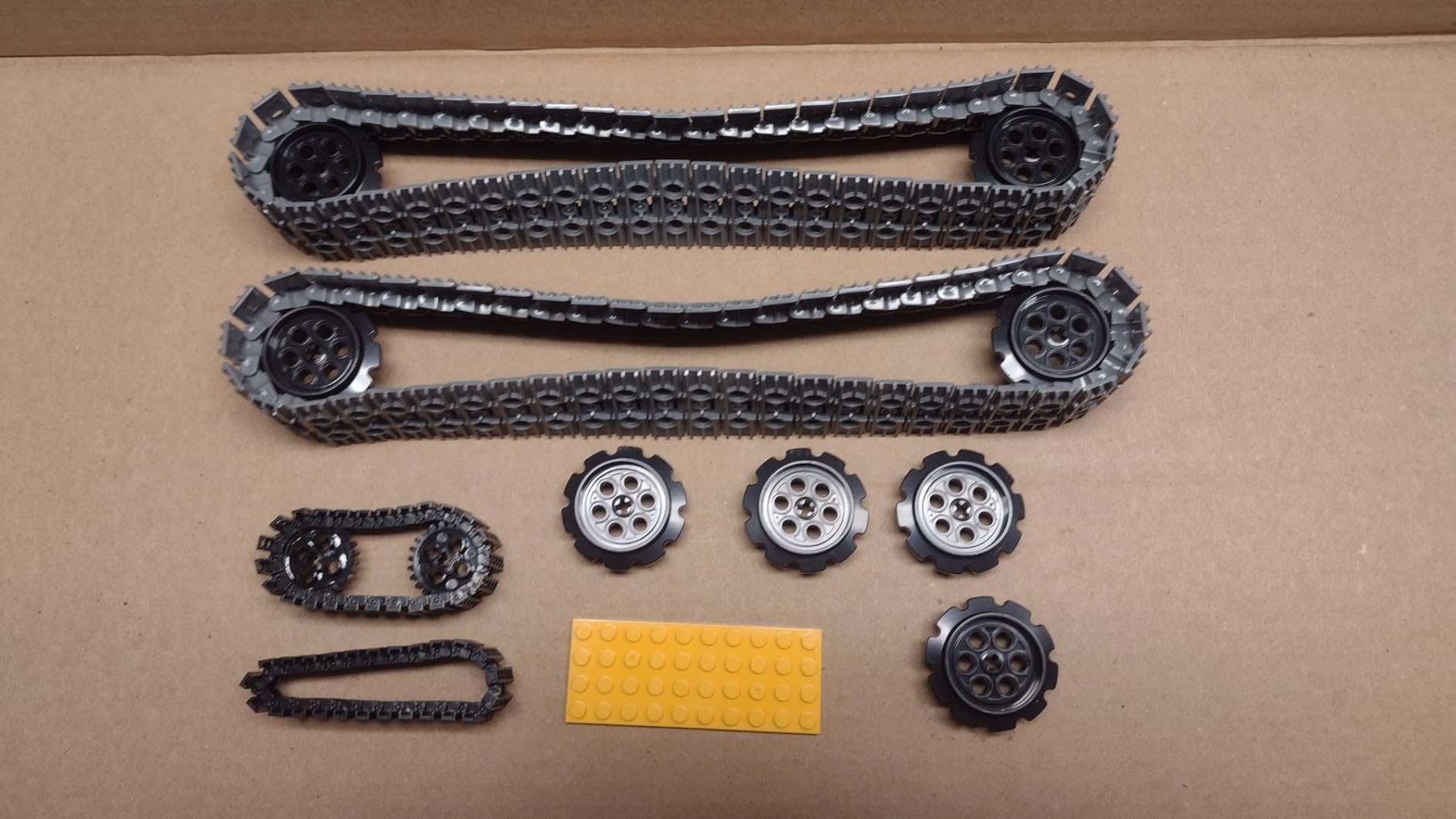 160+pcs Technical Parts Tank Large Track Wheels Medium Track Chain Motorcycle Tank Accessories Compatible with Mainstream Building Block Brands customer photo 2