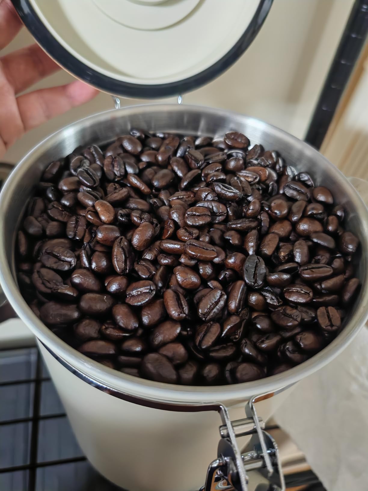 Veken Coffee Canister 39OZ, 2.2lbs, Large Airtight Stainless Steel Container, Gray customer photo 1