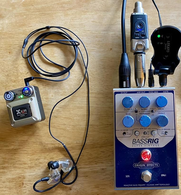 Xvive U45 Wireless in Ear Monitor System 5.8GHz IEM System Transmitter and Bodypack Receiver for Studio, Band Rehearsal, Live Performance, Channel Scan Mode customer photo 1