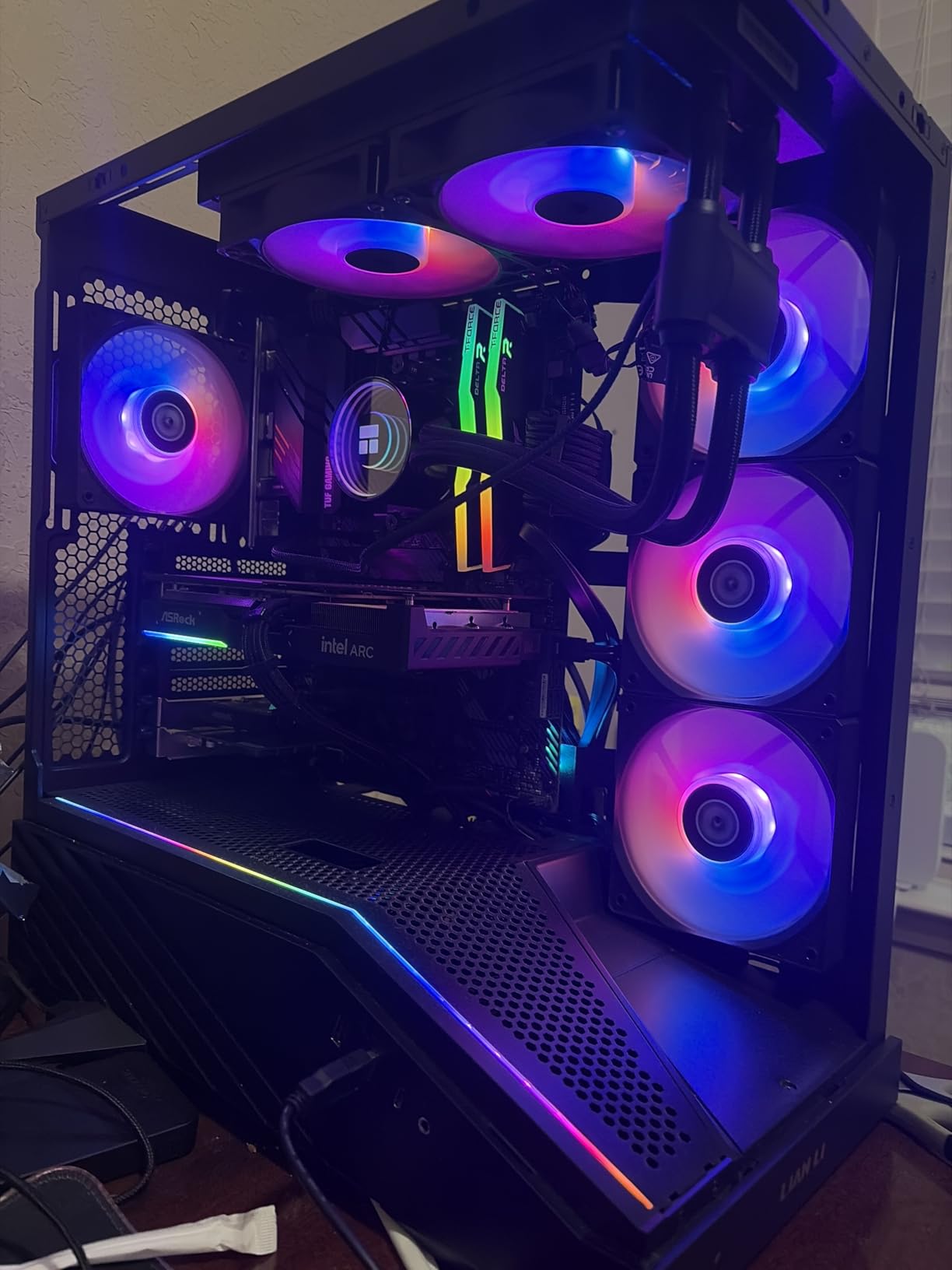 Lian Li V100-ATX Mid-Tower PC Case-Black-V100RX customer photo 1