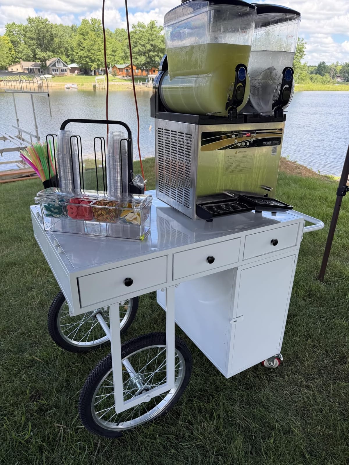 VEVOR Commercial Slushie Machine 15Lx3 Triple Tank Margarita Drink 180Cups customer photo 1