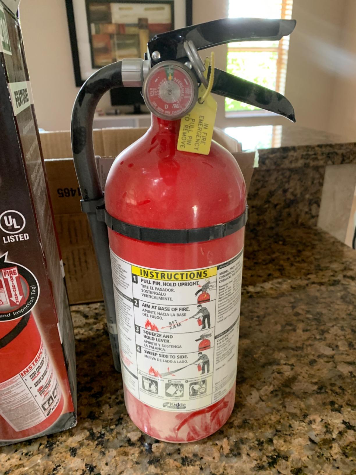 Kidde Pro 340 Commercial Fire Extinguisher, 3A:40-B:C, PRO-5MP-1 | Rechargeable & Reusable Extinguisher for Medium to Large Common, Flammable Liquid, & Electrical Fires, 5.5 lb. Dry Chemical customer photo 1
