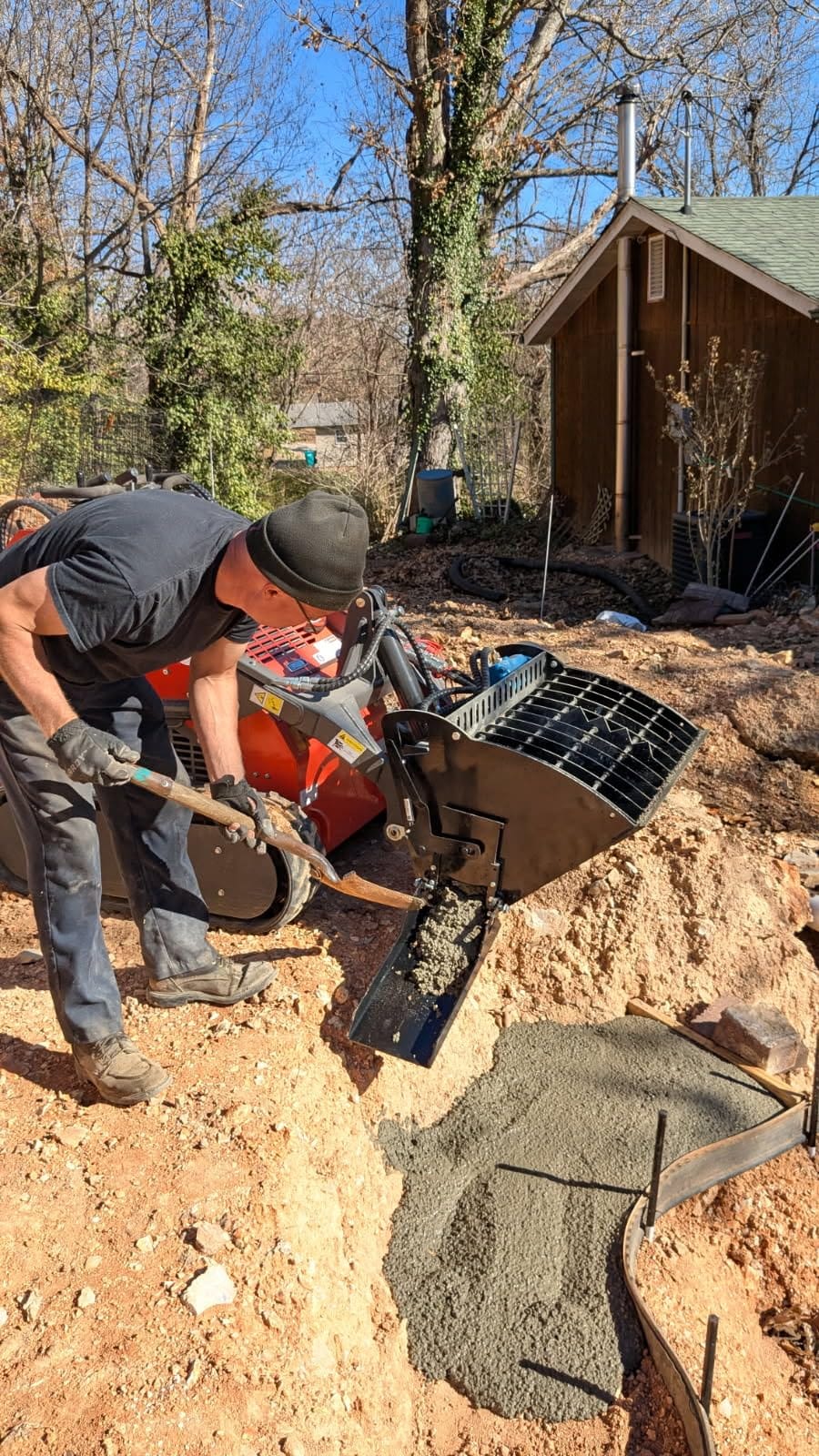 HY480C Mini Skid Steer Loader Stand-On Tracked 1234 lbs with Bucket | 23HP V-Twin Gas Engine, 3-Pump 3-Valve Hydraulic System, 1765 lbs Max Lift Capacity, Tracked Compact Utility Loader customer photo 1