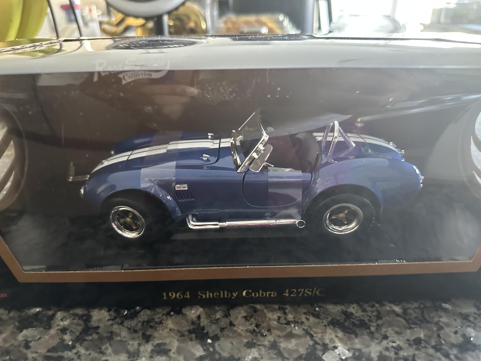 1957 Ford Ranchero 1:18 Diecast Model Officially Licensed Alloy Collection Car w/Working Doors & Hood, Classic Pickup for Kids Men and Teens Dad 14+ Year customer photo 2