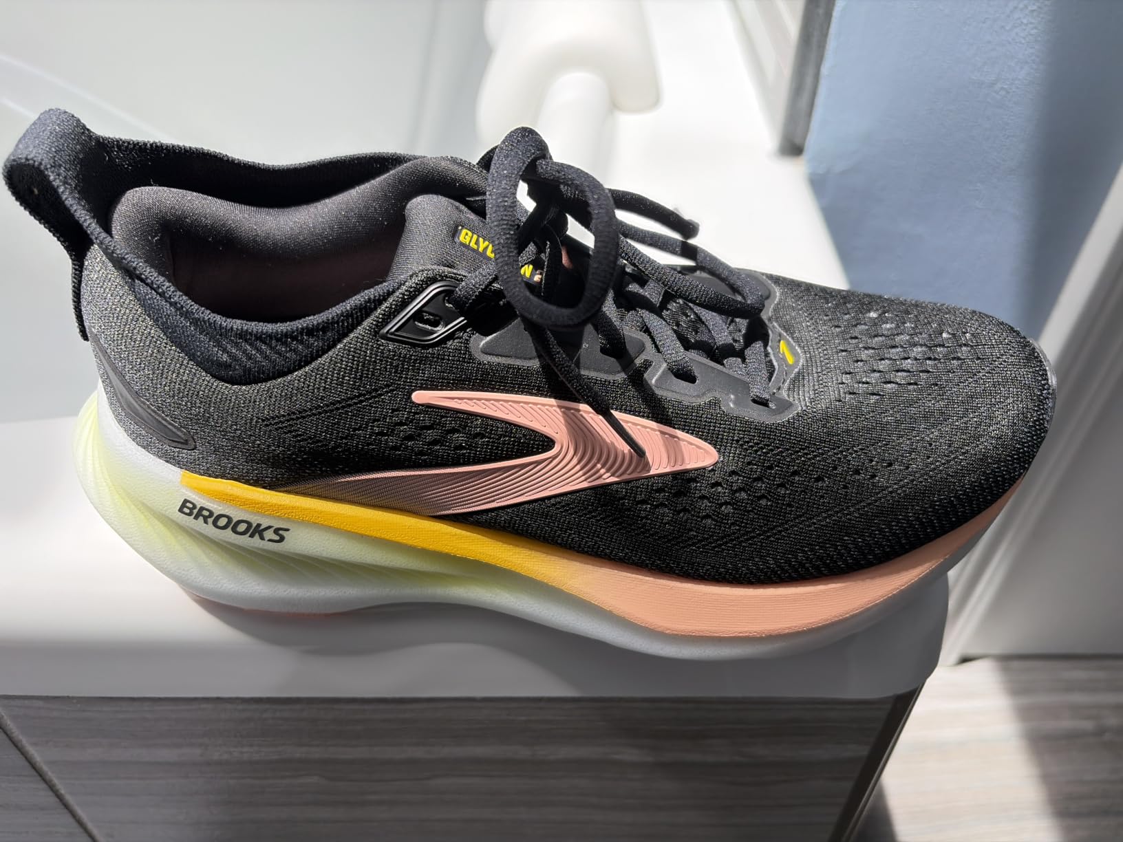 Women's Glycerin 23 Running Shoe customer photo 1