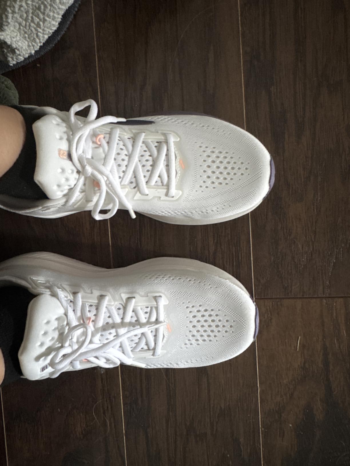 Women's Glycerin 23 Running Shoe customer photo 2