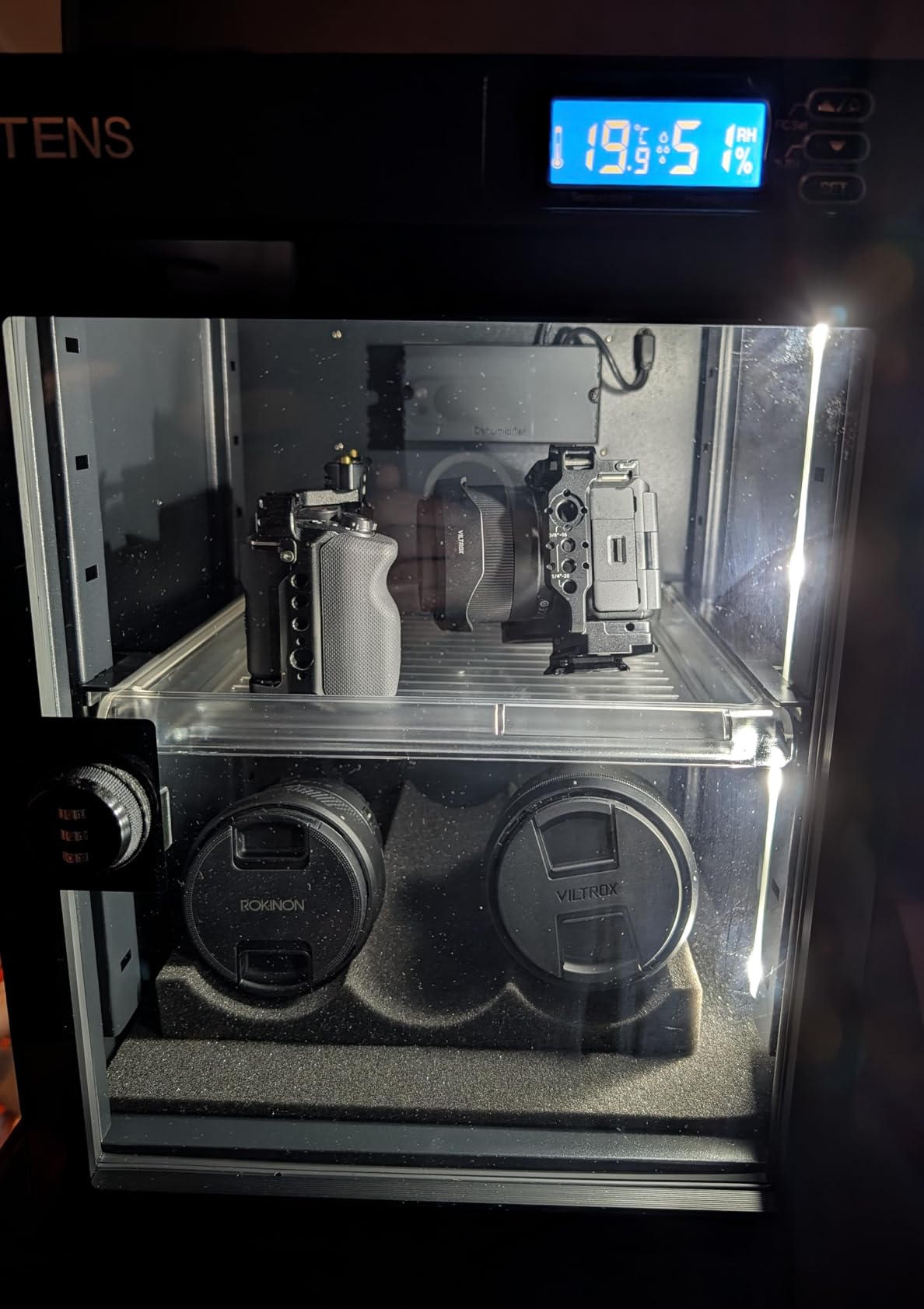 Dehumidifying Dry Cabinet Box with Combination Lock, Digital Control Noiseless and Energy Saving, for Camera Lens, Electronic Equipment, Collectibles Storage, Temperature Humidity LED Screen (100L) customer photo 2