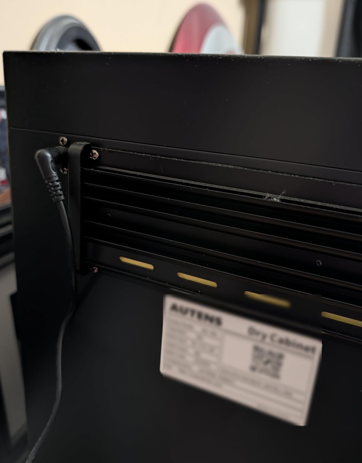 Dehumidifying Dry Cabinet Box with Combination Lock,Digital Control Noiseless and Energy Saving,for Camera Lens,Electronic Equipment,Collectibles Storage,Temperature Humidity LED Screen (80L) customer photo 1