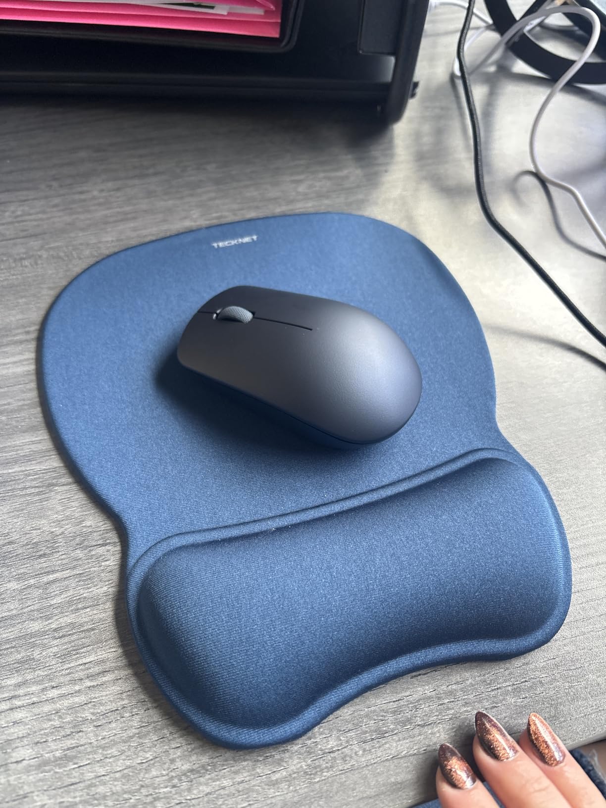 TECKNET Gel Ergonomic Mouse Pad with Wrist Rest, Non-Slip PU Base, Gradient | Comfortable Gel Cushion, Pain Relief, Smooth and Waterproof Surface, Mouse Pad with Wrist Rest for Office, Gaming and Study customer photo 1