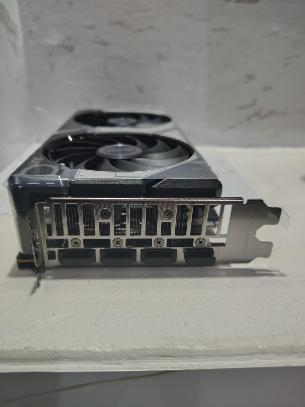ASUS Dual NVIDIA GeForce RTX 5060 8GB GDDR7 OC Edition Gaming Graphics Card customer photo 1