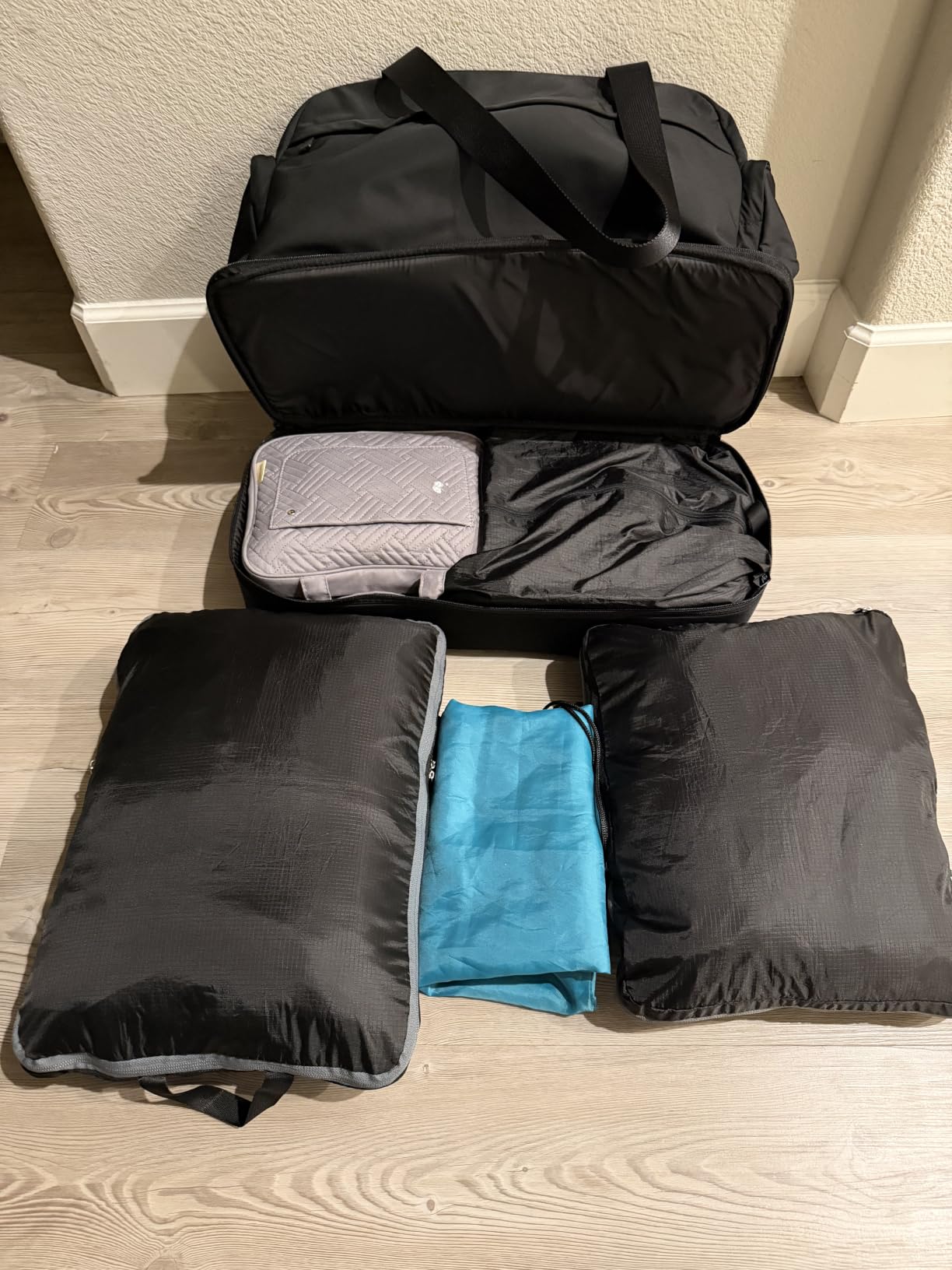 Featherlight Weekender Bag, Airline Approved Carry-On Bag customer photo 1