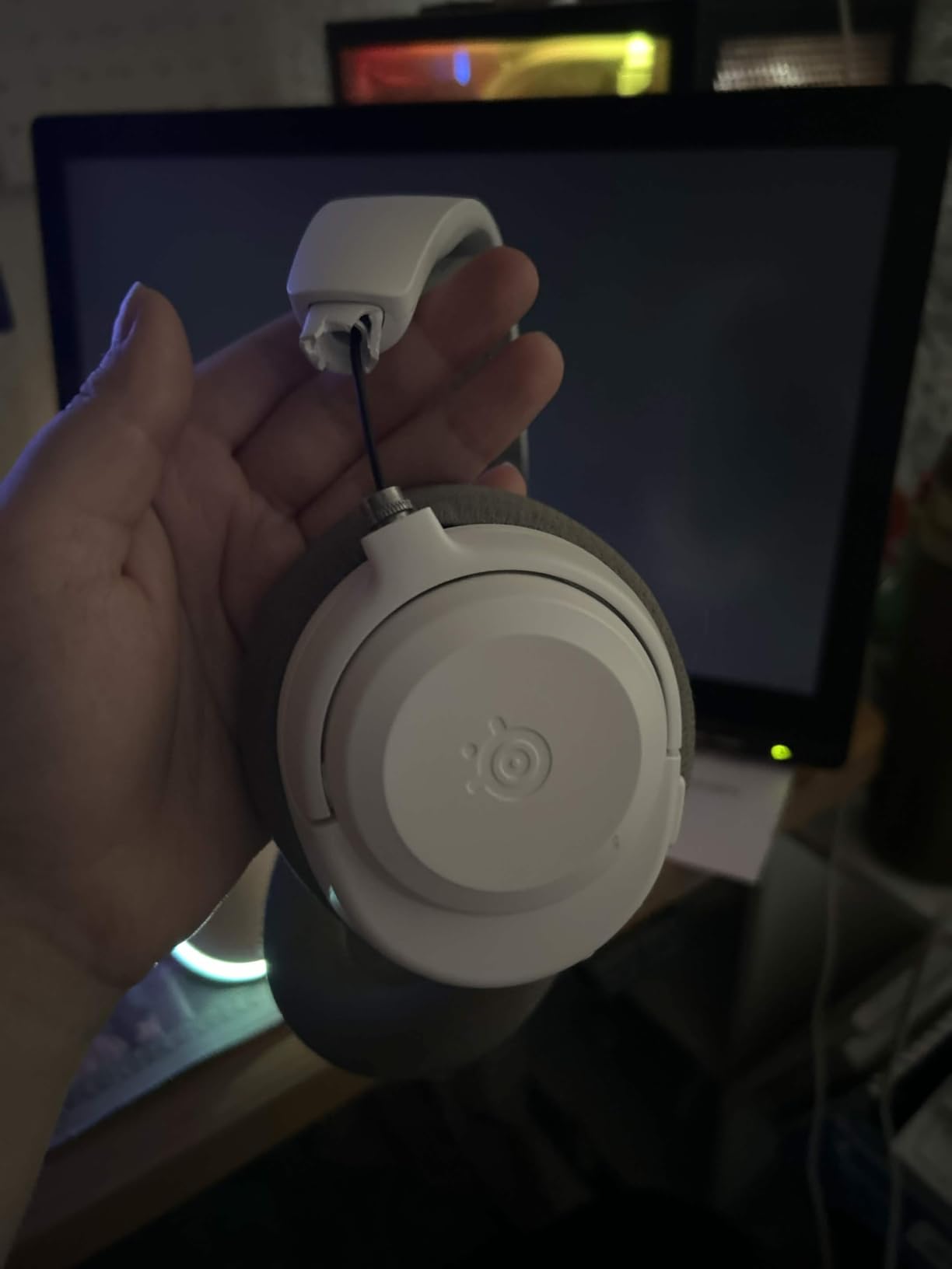 Arctis Nova 3P Wireless Multi-Platform Gaming Headset - Mobile App Control - 40 HR Battery - Neodymium Magnetic Drivers - 2.4GHz/Bluetooth - PS5, PS4, PC, Switch, Mobile - Lavender customer photo 1