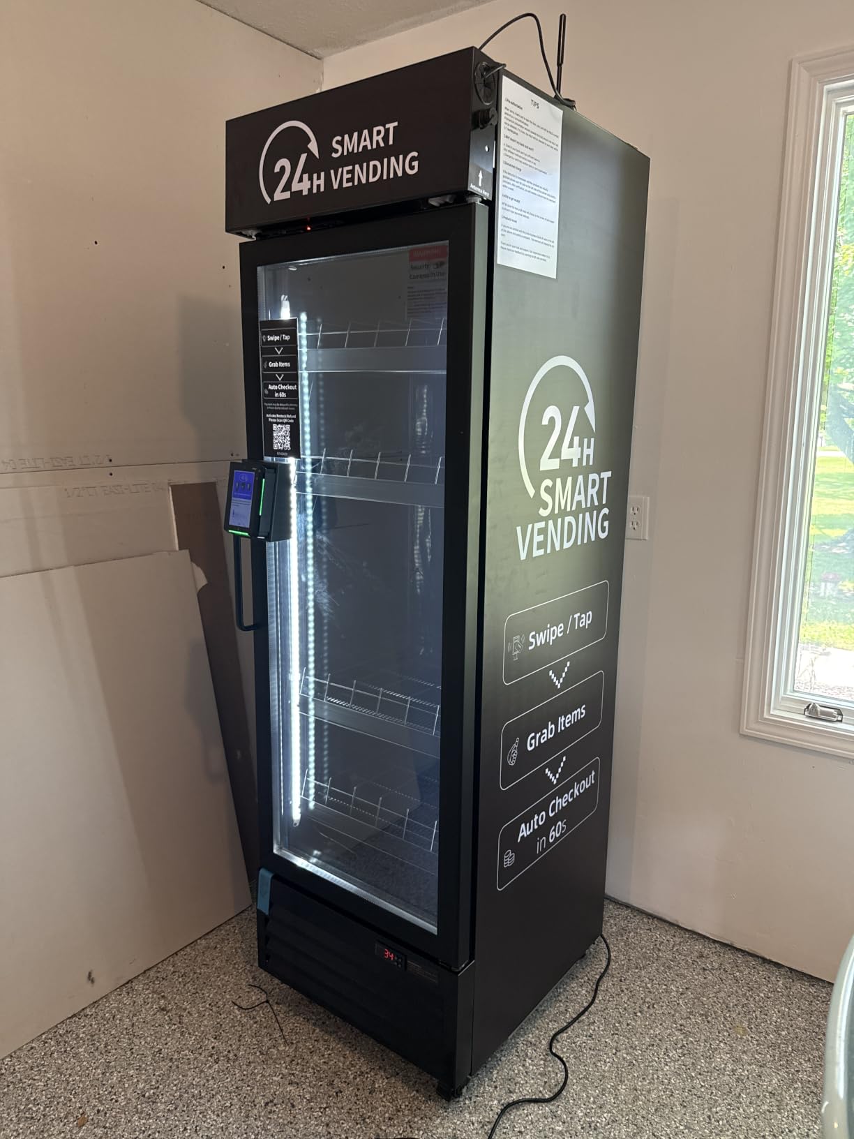 Smart Combo Vending Machine for Business with AI Technology Vending Machine for Sale, Card Reader & App Control Refrigerated Commercial US-360 customer photo 2