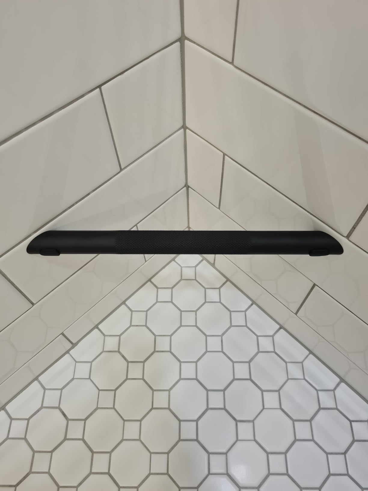 BWE Brushed Nickel Shower Foot Rest Bar Corner Shower Foot Rest Shaving Leg | Stainless Steel Bar Non-Slip Knurled Shower Step Wall Mounted Bathroom Shower Shaving Foot Rest customer photo 2