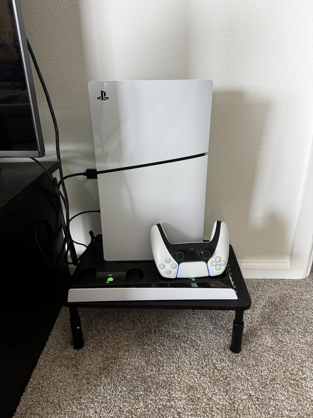 Fenolical PS5/PS5 Slim/Pro Stand with Adjustable Cooling Fan, PS5 Cooling Stand for PS5/PS5 Slim/Pro, PS5 Cooling Station with Dual Controller Chargers and RGB Light customer photo 2
