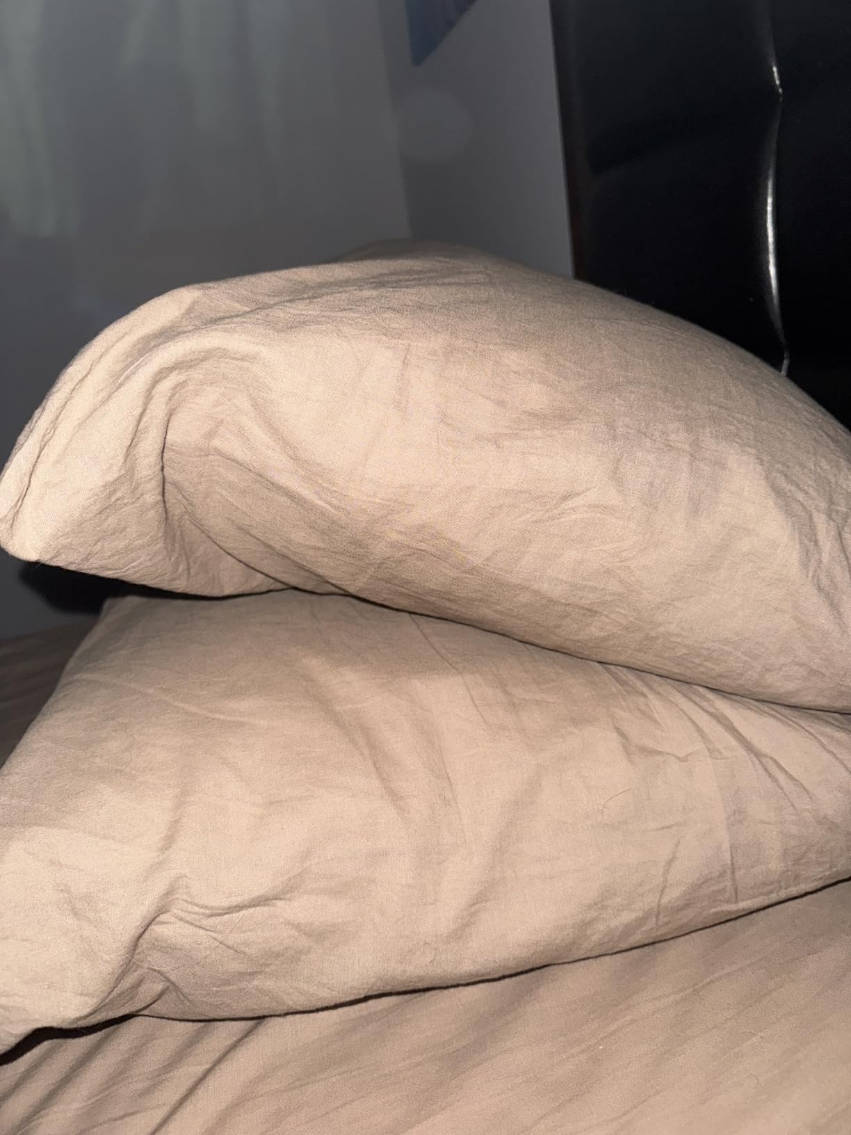 Pacific Coast Goose Feather and Down Pillows, with 100% Organic Cotton Fabric, Standard Size Set of 2, Gusseted Design for Sleeping, Hotel Collection, Firm Pillows for Side and Back Sleepers customer photo 2