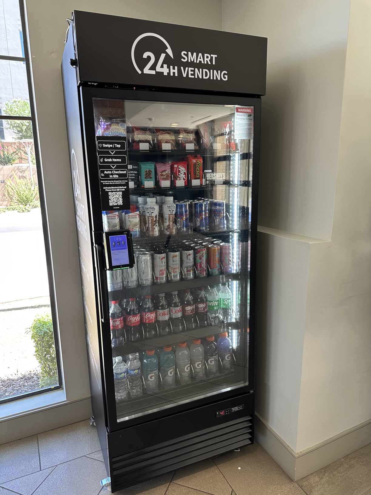 Smart Combo Vending Machine for Business with AI Technology Vending Machine for Sale, Card Reader & App Control Refrigerated Commercial US-360 customer photo 1