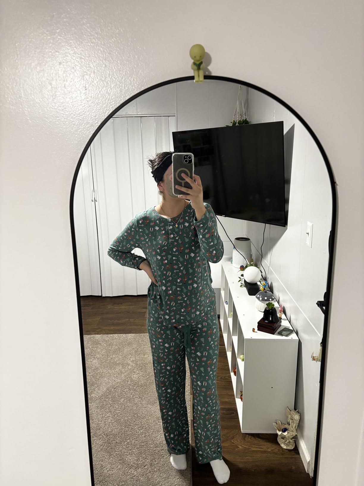 Amazon Essentials x Sofia Grainge Matching Holiday Family Pajama Sets customer photo 2