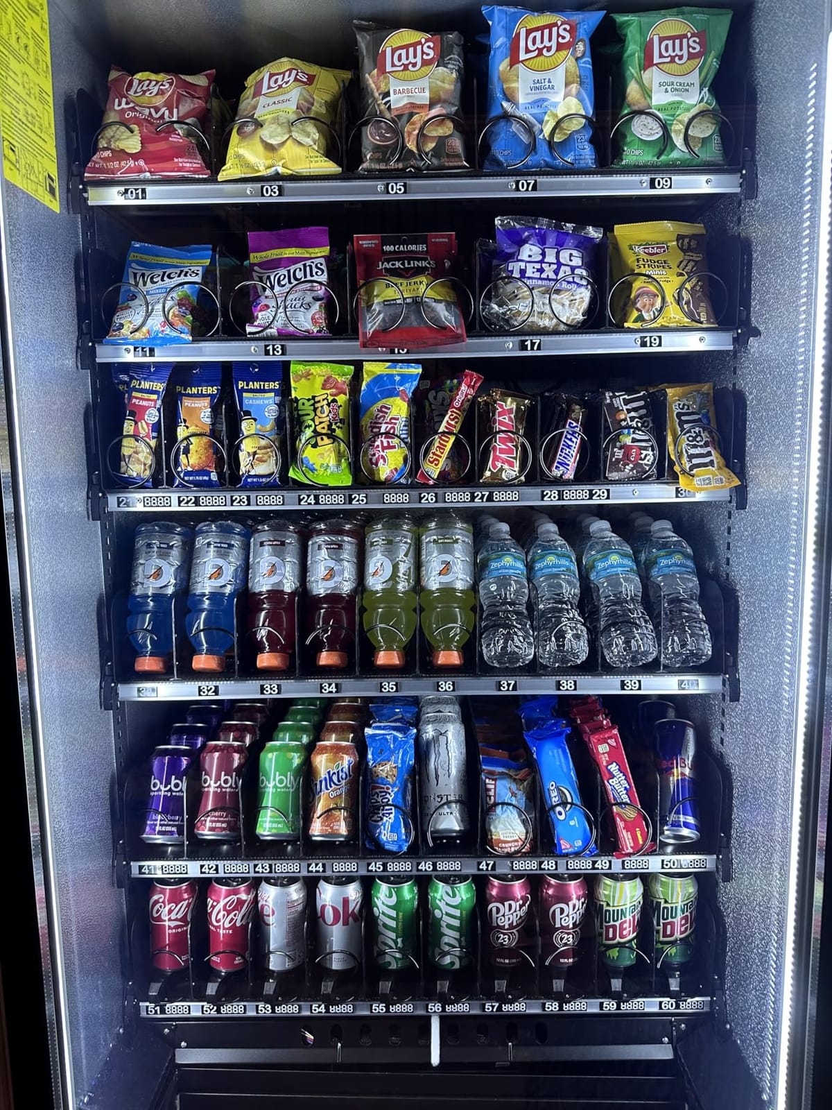Afen Commercial Vending Machine with Card Reader, 60 Slot Refrigerated Snack & Drink Combo Vending Machine for Business Factory Supplier, Cashless Only customer photo 1