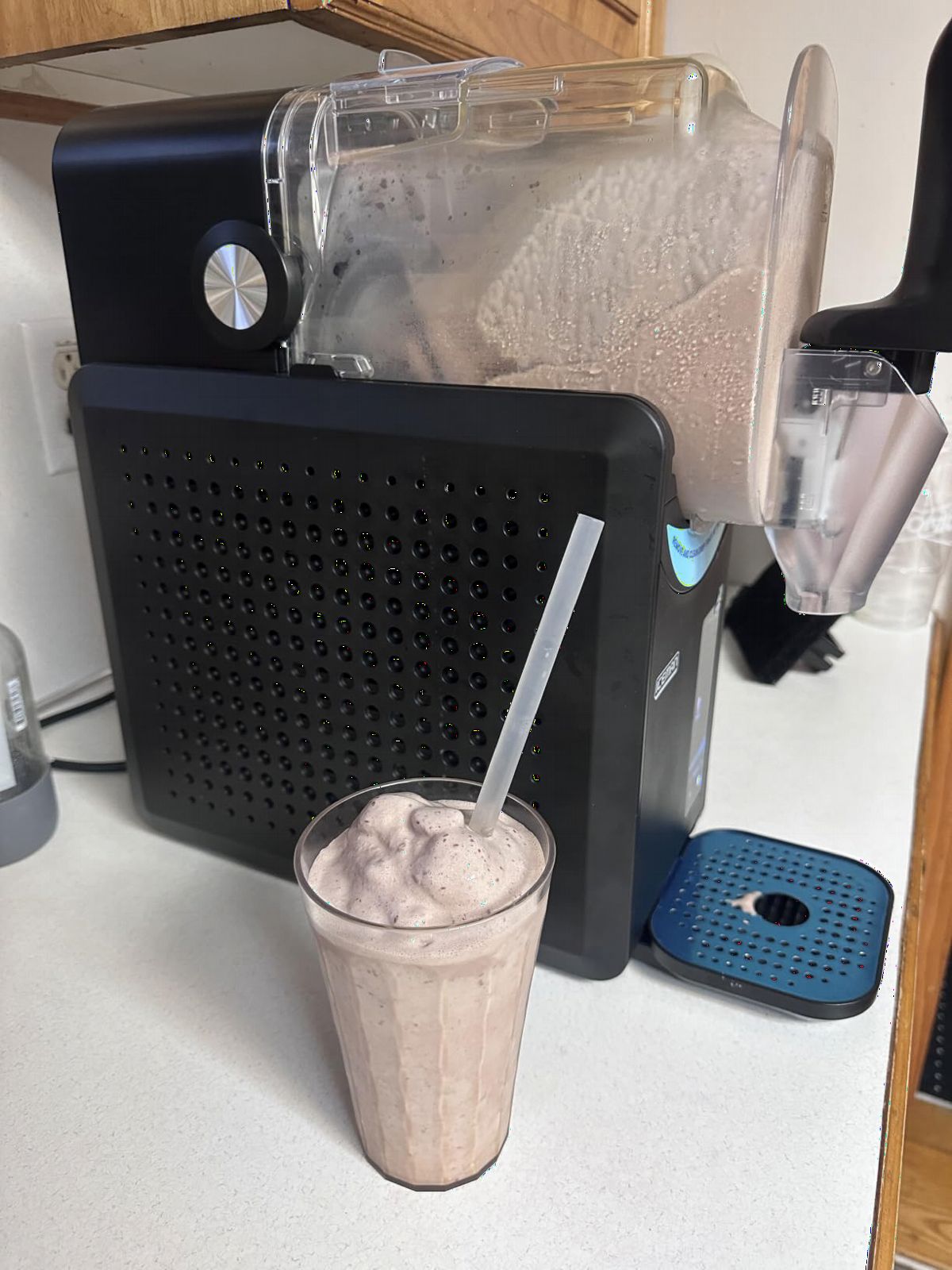 Iceman by Chefman Slush-Ease MAX 90oz Slushie Machine, 64oz Liquid Capacity Frozen Drink Maker with 5 Presets and LED Display customer photo 1