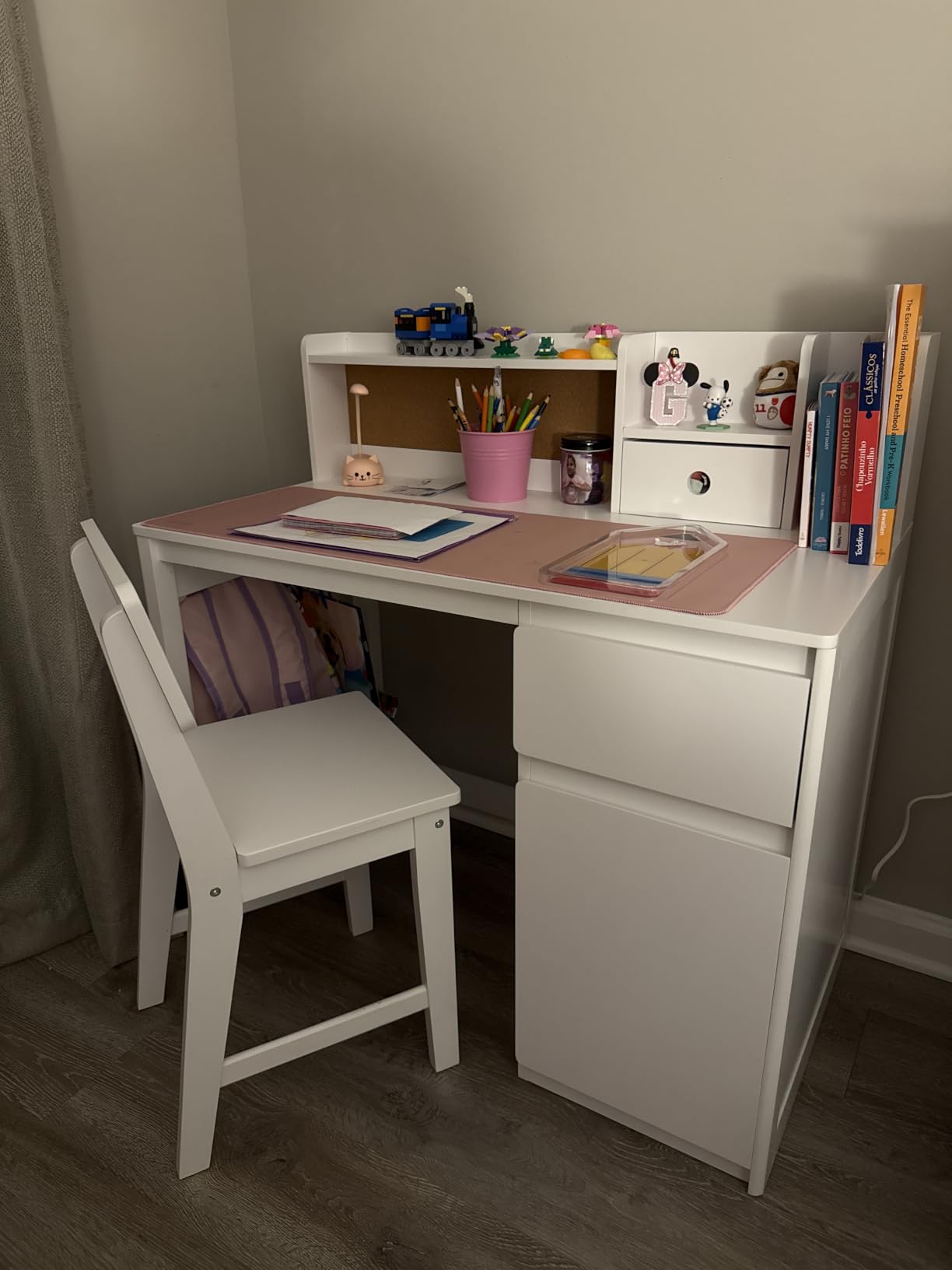 UTEX Wooden Kids Desk and Chair Set with Hutch and Storage for Ages 3-12 | Kids Study Table with Cork Bulletin Board, Multi-Zone Storage, Water-based Paint Finish for Kids Room, Study Room customer photo 1