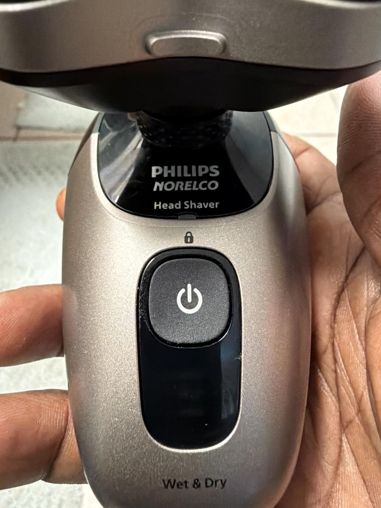 Philips Norelco Head Shaver Pro 9000 (HS9980/40) Electric Shaver with 360° Flexing Head and PowerAdapt Sensor customer photo 2