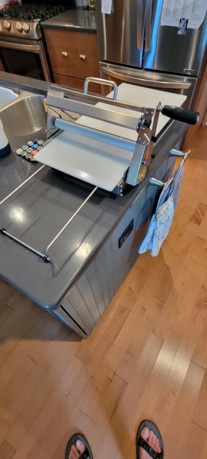 Commercial Dough Sheeter, Reversible Puff Pastry and Fondant Sheeter, Manual Sheeter, Adjustable Thickness from 0 to 25 mm, Foldable Sheeter for Bakeries and Pastries Model400 customer photo 2