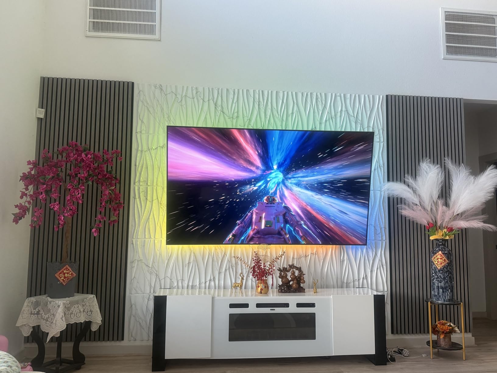 Govee TV LED Backlight 2, 14.4ft Cuttable TV Lights for 32-70 Inch TVs | RGBWIC LED Strips Lights for Monitors, Support 210+ Scene Modes & Music Sync, Smart APP and Voice Control, Easy Install customer photo 1
