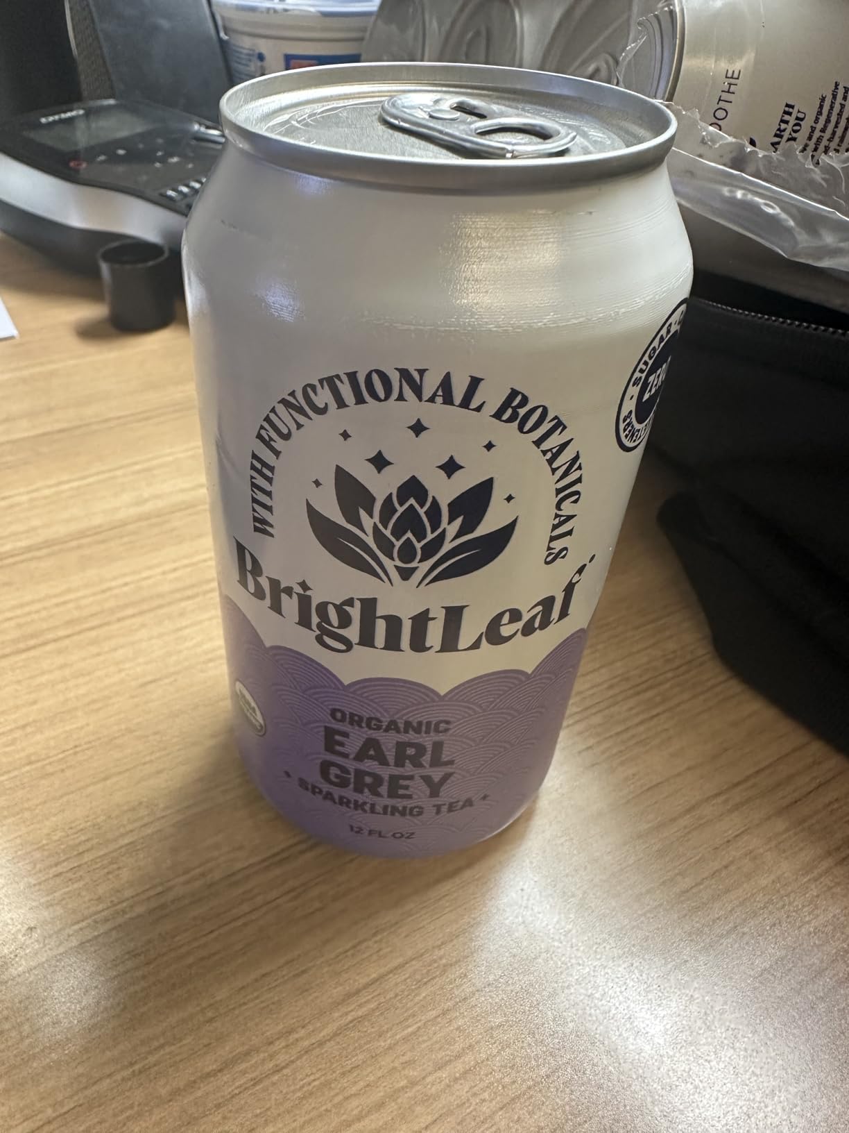 BrightLeaf Organic Sparkling Tea - Earl Grey Botanical Beverage - Zero Sugar, Lightly Caffeinated Flavored Sparkling Water & Alcohol Alternative for Focus & Energy, 12 Fl Oz Cans customer photo 1