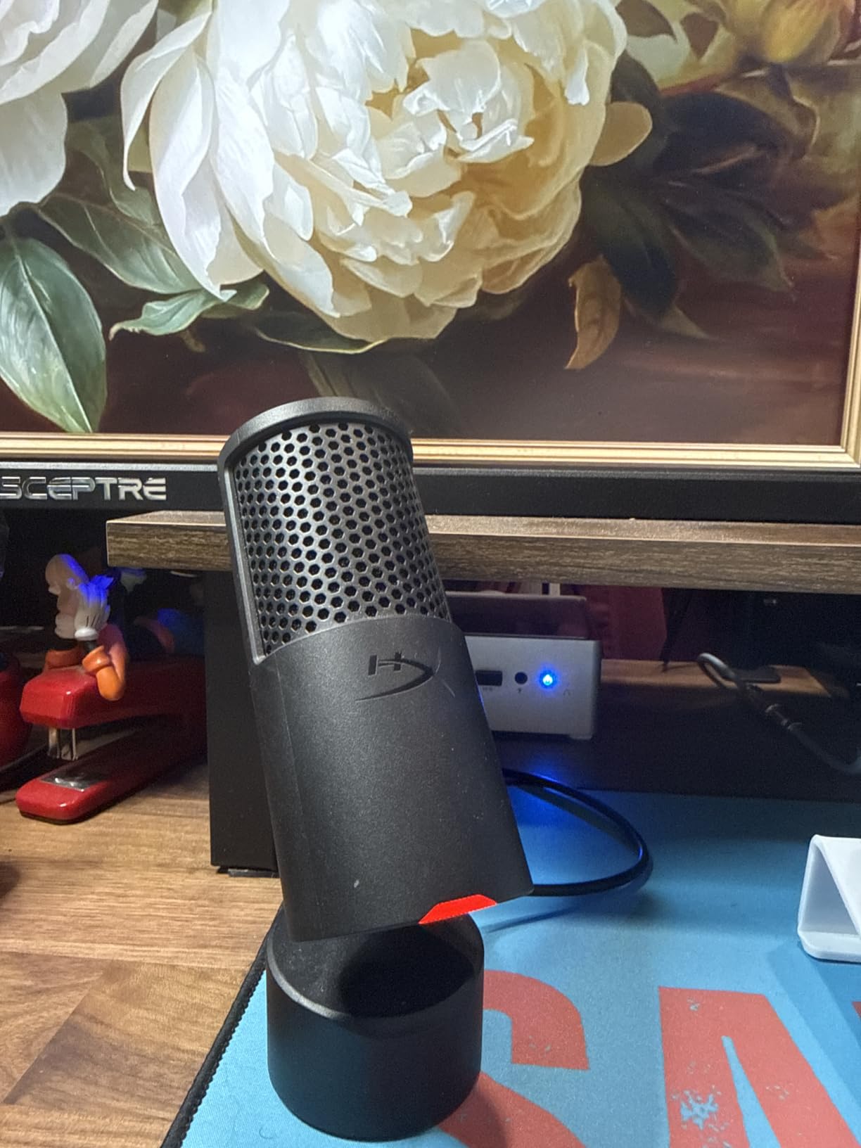HyperX SoloCast 2 - Gaming USB Condenser Mic for PC, USB-C to USB-A, Built-in Pop Filter, Internal Shock Mount, Plug and Play, 24-bit / 96kHz, Compact Tiltable Stand - Black customer photo 1