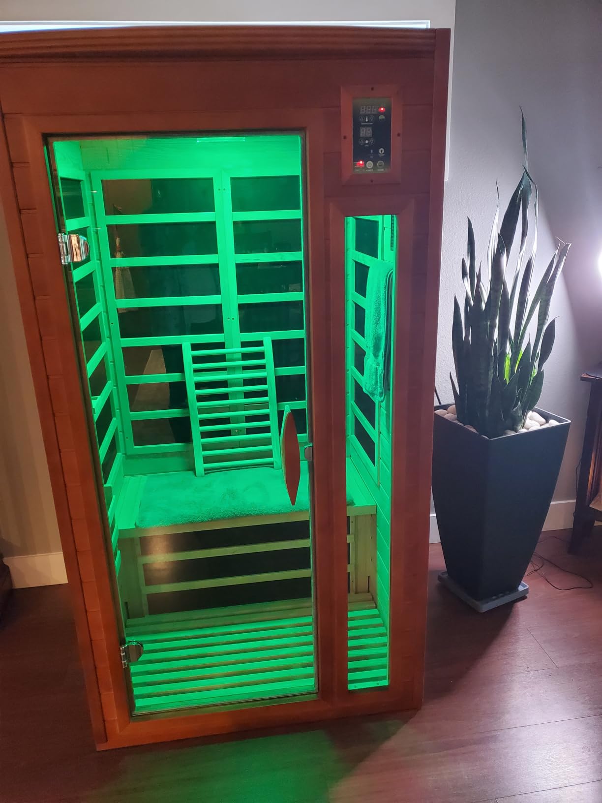DYNAMIC SAUNAS Elite 1-Person Infrared Sauna with Red Light Therapy | 1-Person Compact Indoor Dry Heat Sauna for Home & Gym, Low EMF FAR, Bluetooth, Pacific Cedar customer photo 1