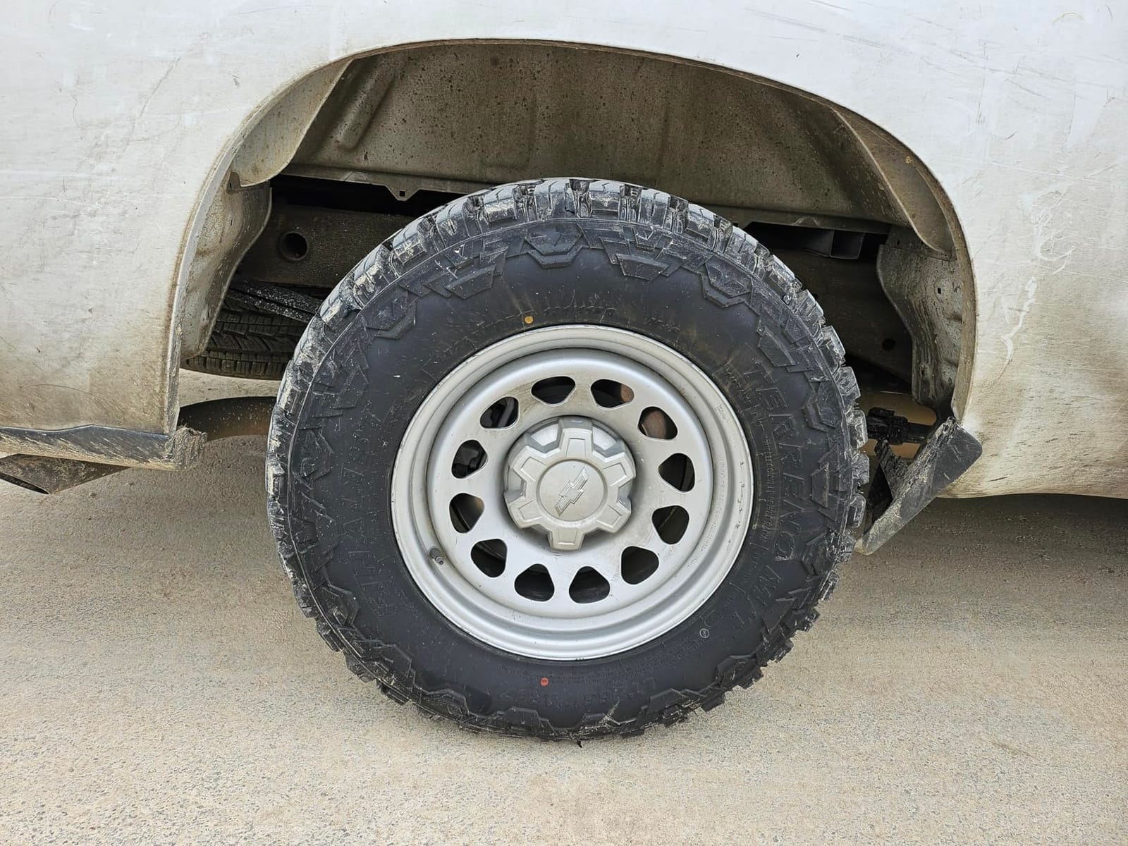 Set of 4 Finalist Terreno M/T LT285/70R17 121/118Q 10 Ply Mud Terrain Tires | Load Range E for SUV Light Truck, Includes 3-Year Road Hazard Warranty (Tire Only) customer photo 2