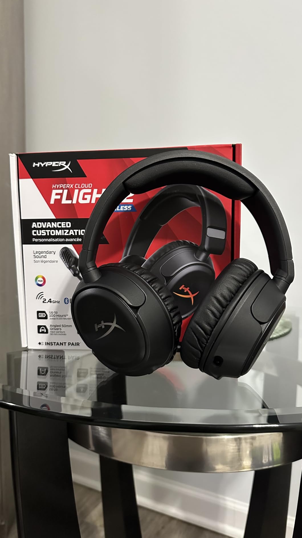 HyperX Cloud Flight 2 Wireless Gaming Headset, Customizable RGB Lighting with Removable Earcup Plates, up to 100 Hours of Battery Life, 2.4GHz & Bluetooth, Multi-Platform Compatibility - White customer photo 2