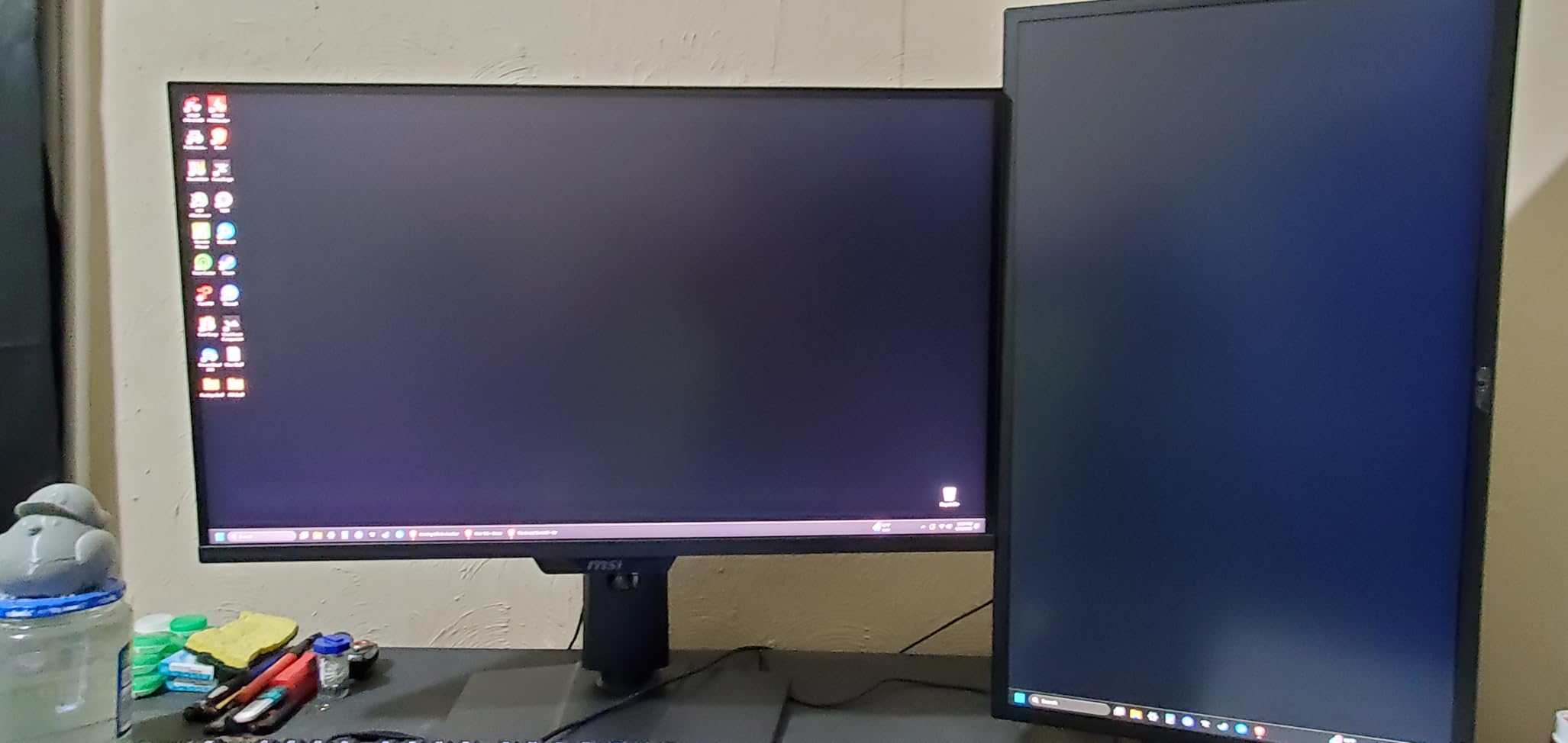 MSI MAG 274QPF X30MV 27-inch 2560 x 1440 (QHD) Gaming Monitor, 300Hz, AMD Adaptive Sync customer photo 2