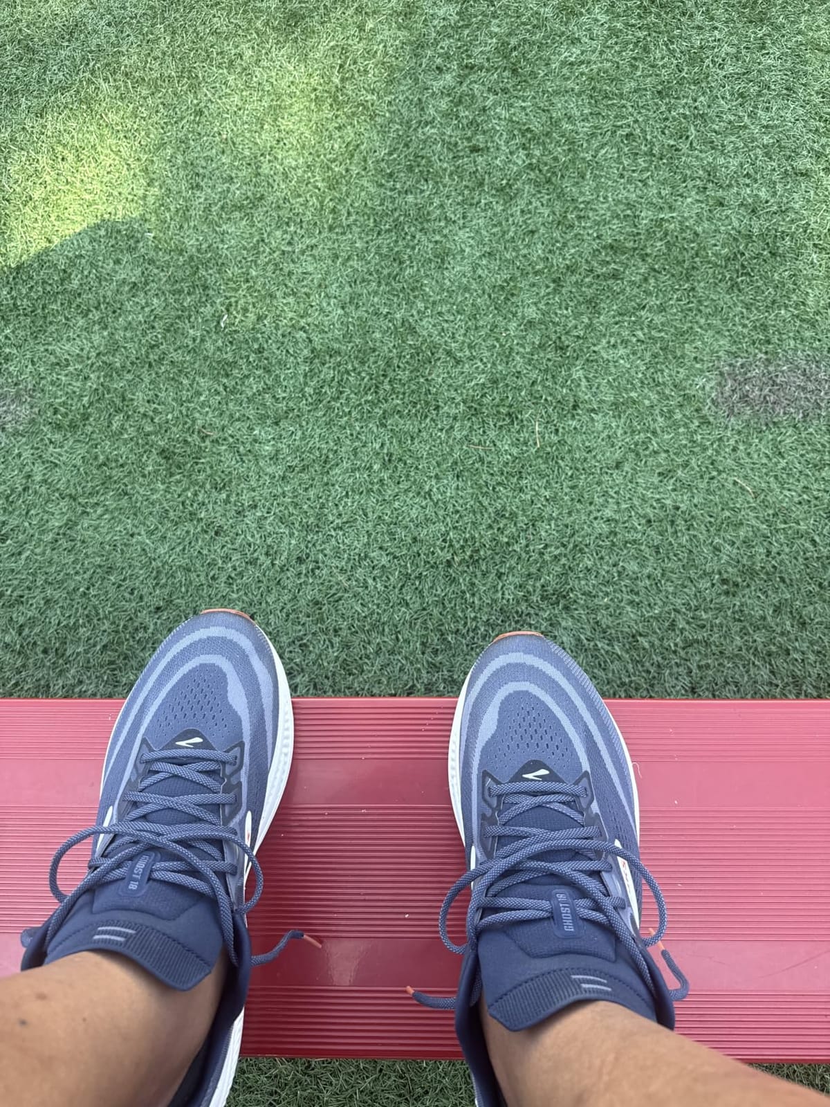 Men's Ghost 18 Running Shoe customer photo 2