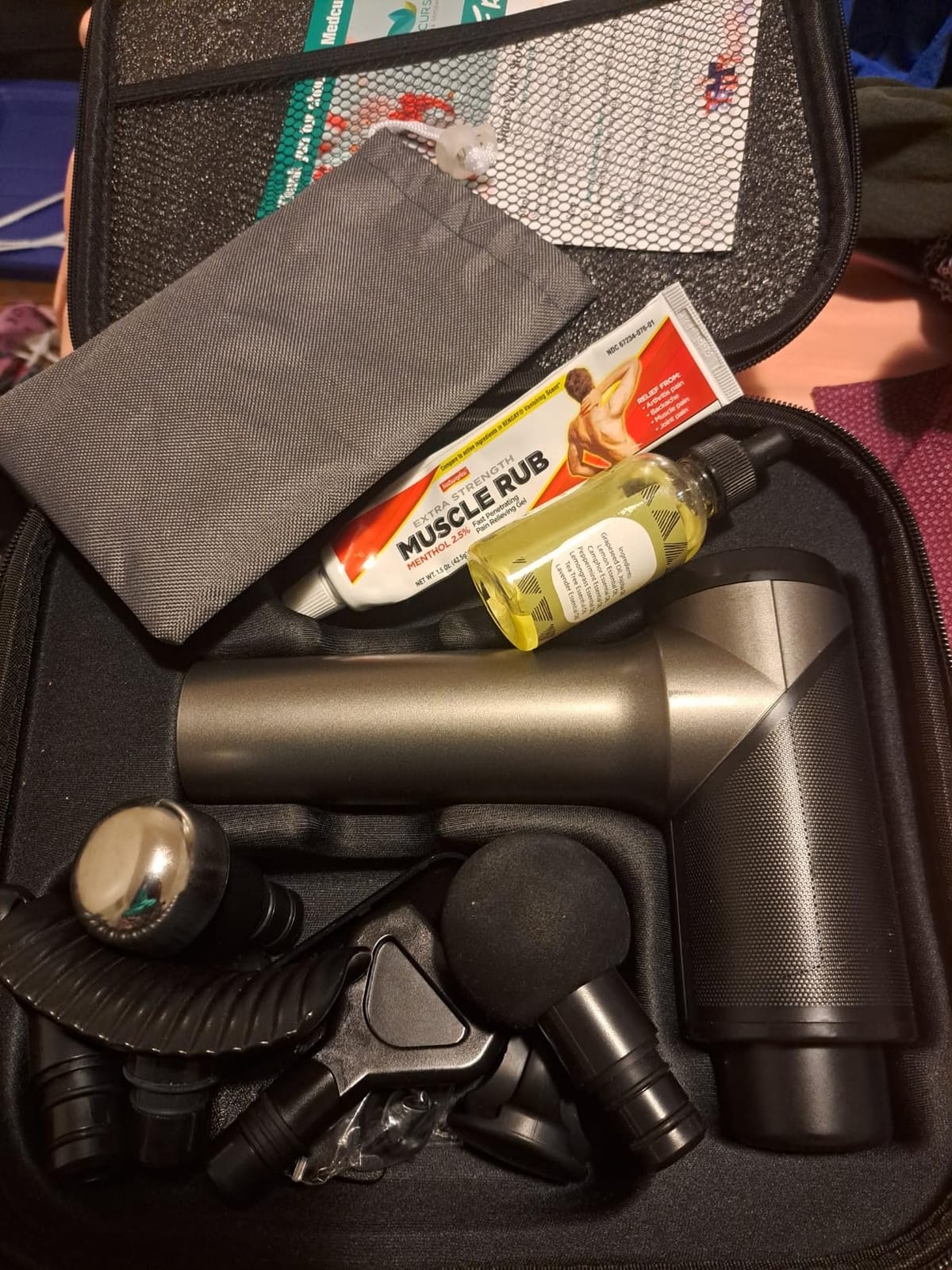 Medcursor Massage Gun - High Intensity Brushless Motor, Handheld Percussion Deep Tissue Massager with 6 Massage Heads for Sore Muscle and Stiffness, Gifts for Father/Dad (Black) customer photo 2