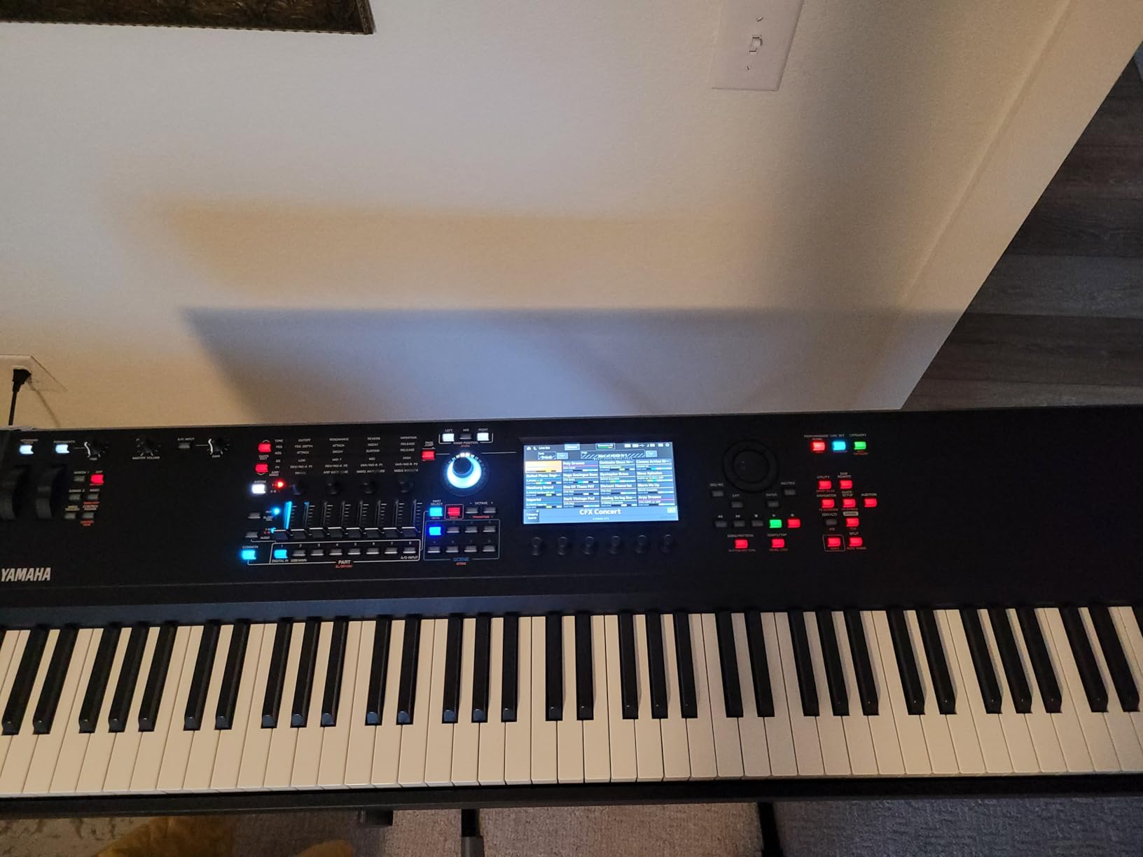 Yamaha 88-Key Music Synthesizer MODX M8, Graded Hammer Action, Performance Focused for Next Generation Sound Exploration customer photo 1