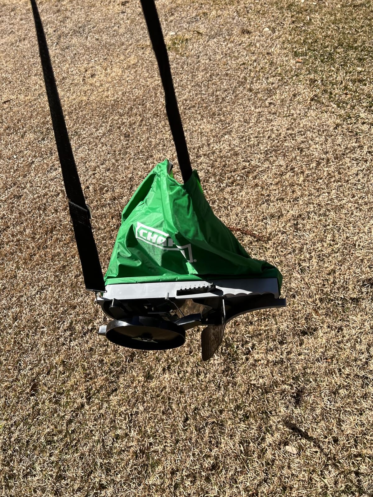 CHAPIN 25 lb Bag Seed Spreader, Waterproof Design for All-Weather Use | Heavy-duty zippered bag; protects contents from rain and wind with padded strap for comfortable carrying customer photo 1