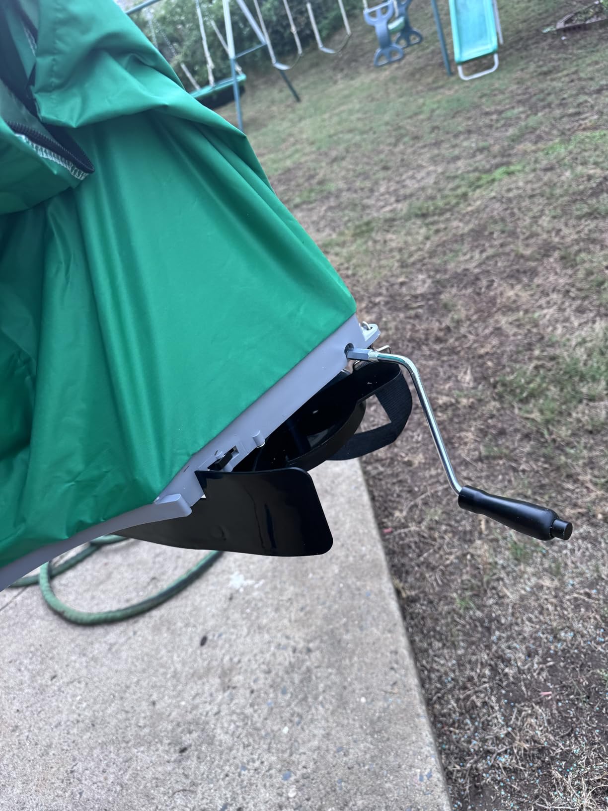 CHAPIN 25 lb Bag Seed Spreader, Waterproof Design for All-Weather Use | Heavy-duty zippered bag; protects contents from rain and wind with padded strap for comfortable carrying customer photo 2