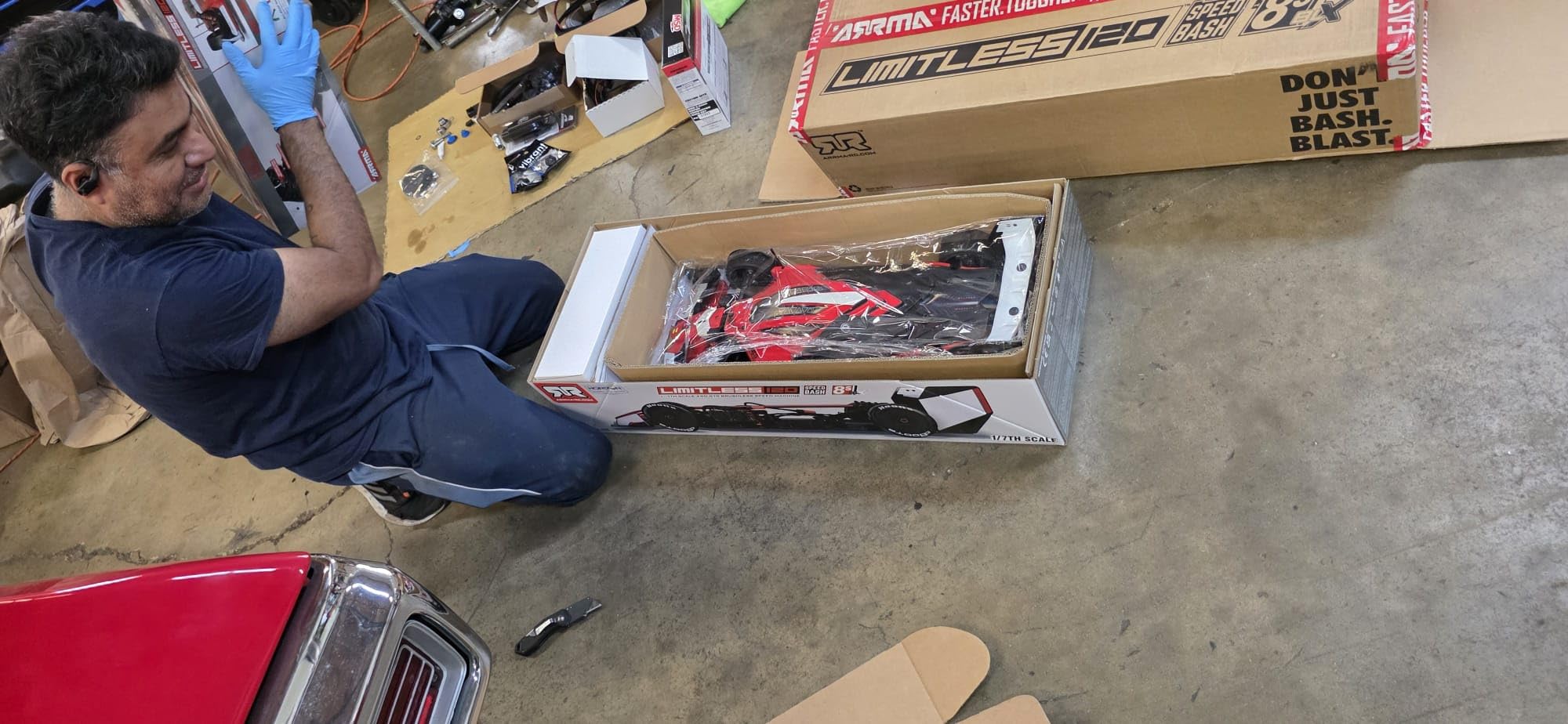 ARRMA Limitless 120 RC Race Car 1/7 8S BLX RTR, Red/Black customer photo 2