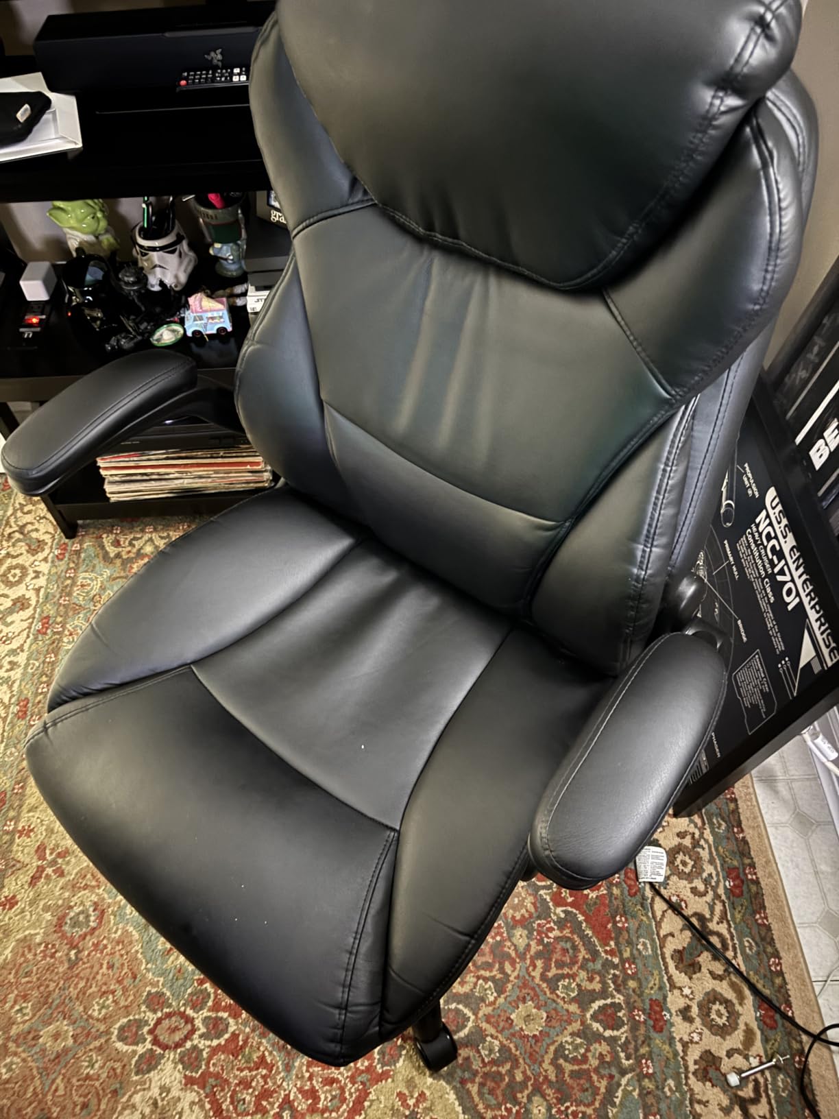 Big and Tall Office Chairs 400LBS Heavy Duty High Back Leather | Comfortable Desk Chair with Flip-up Arms, Swivel Rolling Computer Chair for Heavy People, Black customer photo 1