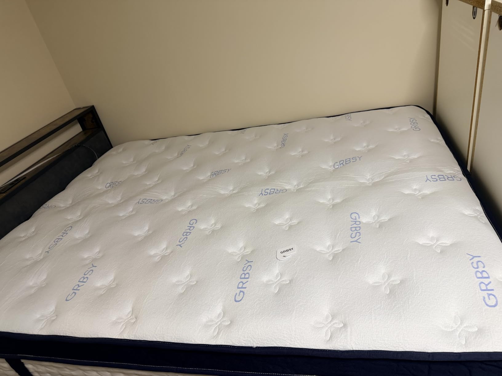 14 Inch Queen Mattress, Upgraded 7-Zone Support Hybrid Queen Size Mattress In A Box with Cooling Gel Memory Foam & Pocket Coils for Back Pain Relief, 365-Night Trial, Motion Isolation, Medium Firm customer photo 2