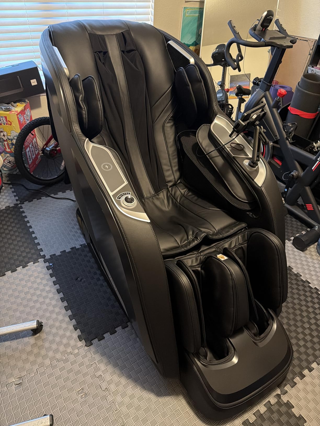 Vibe 4D Massage Chair, SL-Track Zero Gravity Recliner (Brown) | For Desk-Day Back, Neck & Leg Tension, 4D Zero-Gravity Massage, Deep Calf & Foot Relief, Fits Small Apartments, Heated customer photo 1