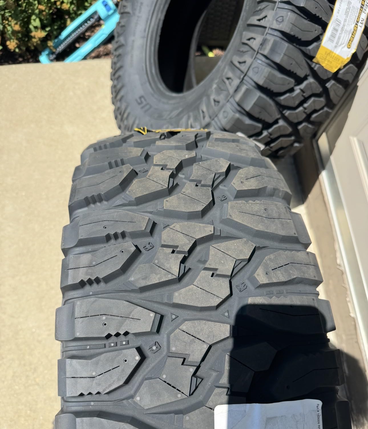 Aplus Shredder M/T Mud Terrain LT31/10.50R15 109Q C Light Truck Tire | Light Trucks & SUVs, Off-Road Traction, Hybrid Terrain Design, Reduced Road Noise, Open Shoulder Notches customer photo 2