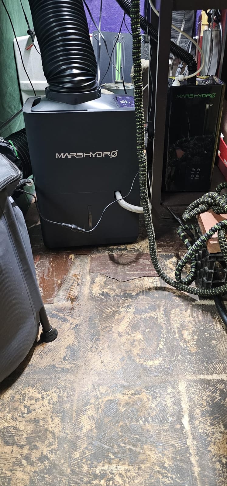MARS HYDRO 38 Pints Plant Dehumidifier 18L/day for Grow Tent & Home | with Digital Temperature & Humidity Control Display, 2.1L Water Tank, Air Duct, Drain Hose & Washable Filter customer photo 1