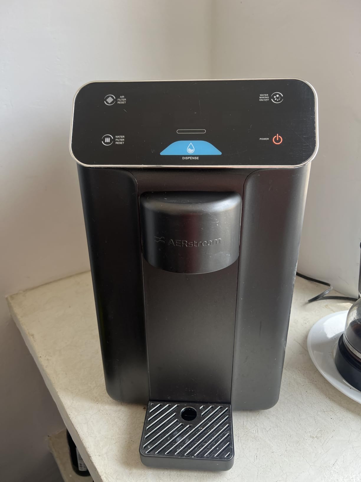 GW Pro Daily Water Factory™ Atmospheric Water Generator, 10L/Day customer photo 2